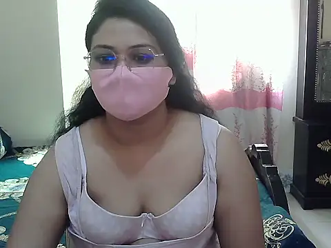 Snapshot of Elena_cruz5 chatting on September 2025 04:23:01 AM Elena cruz5 online show from September 2025 04:23:01 AM