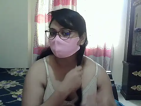 Snapshot of Elena_cruz5 chatting on September 2025 07:31:01 AM Elena cruz5 online show from September 2025 07:31:01 AM
