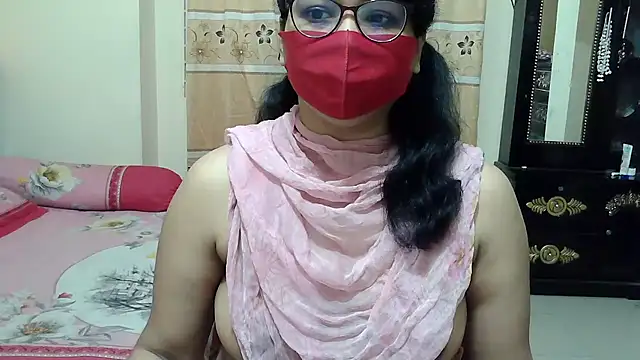 Snapshot of Elena_cruz5 chatting on November 2025 12:21:01 AM Elena cruz5 online show from November 2025 12:21:01 AM