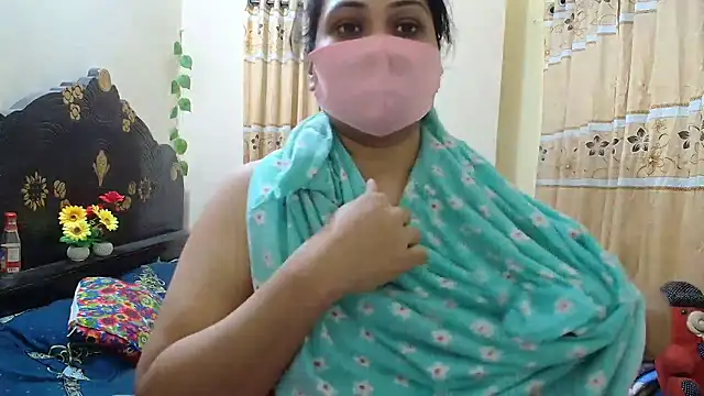 Snapshot of Elena_cruz5 chatting on January 2026 02:31:02 PM Elena cruz5 online show from January 2026 02:31:02 PM