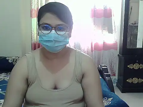 Snapshot of Elena_cruz5 chatting on September 2025 06:40:02 AM Elena cruz5 online show from September 2025 06:40:02 AM
