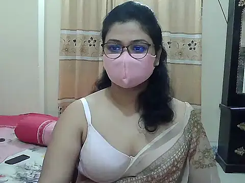 Snapshot of Elena_cruz5 chatting on November 2025 05:38:02 PM Elena cruz5 online show from November 2025 05:38:02 PM