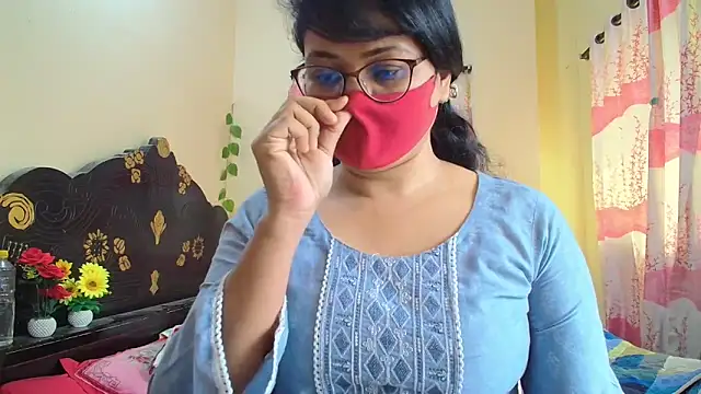 Snapshot of Elena_cruz5 chatting on February 2026 03:28:01 AM Elena cruz5 online show from February 2026 03:28:01 AM