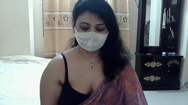 Snapshot of Elena_cruz5 chatting on November 2025 05:05:02 PM Elena cruz5 online show from November 2025 05:05:02 PM