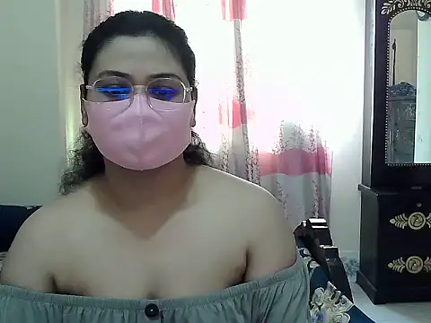 Snapshot of Elena_cruz5 chatting on September 2025 07:59:02 AM Elena cruz5 online show from September 2025 07:59:02 AM