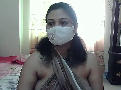 Snapshot of Elena_cruz5 chatting on November 2025 05:10:02 AM Elena cruz5 online show from November 2025 05:10:02 AM