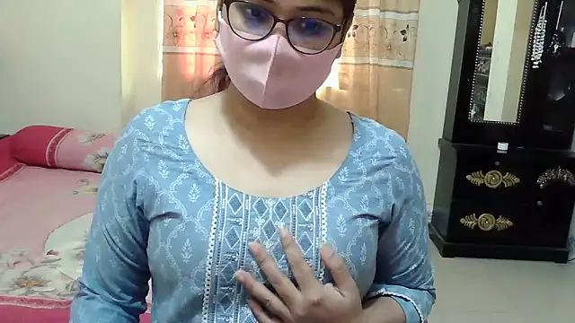 Snapshot of Elena_cruz5 chatting on November 2025 02:01:03 AM Elena cruz5 online show from November 2025 02:01:03 AM