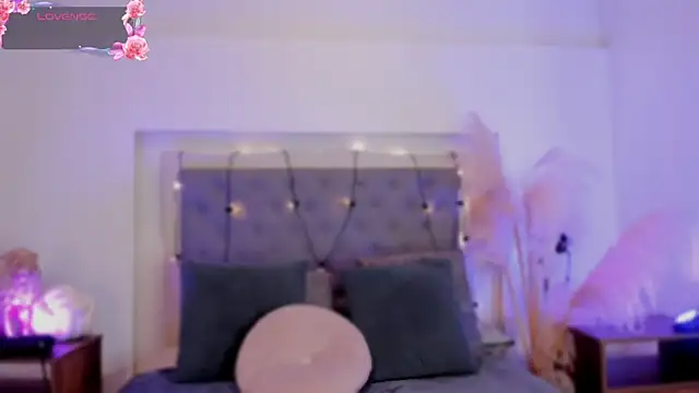 Snapshot of lea_walkerr chatting on January 2026 07:53:02 PM lea walkerr online show from January 2026 07:53:02 PM