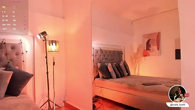 Vale Lux online show from November 2025 04:16:02 AM