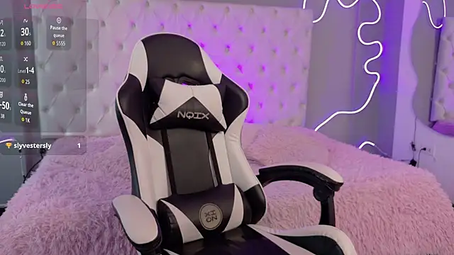 Emma visconti online show from November 2025 12:09:01 PM