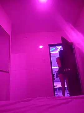 SaraBust online show from November 2025 09:03:02 PM