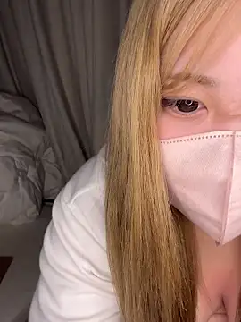 Chua-chan online show from October 2025 07:35:02 PM