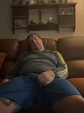 Stephanie1984 online show from April 2026 02:35:01 PM