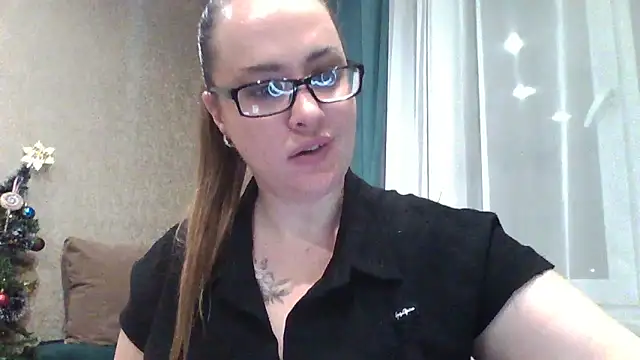 Snapshot of karina160000 chatting on December 2025 02:43:02 PM karina160000 online show from December 2025 02:43:02 PM