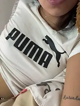 lulizoee online show from April 2026 05:48:01 PM