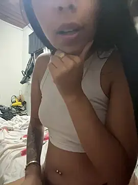 lulizoee online show from February 2026 06:04:01 PM