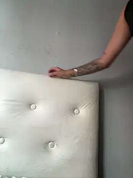 lulizoee online show from March 2026 06:22:02 PM