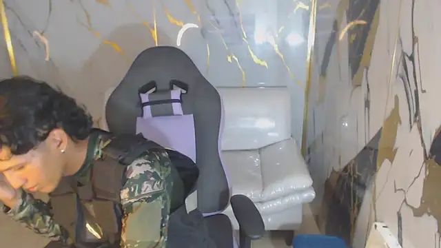 bull cam online show from October 2025 06:42:01 PM