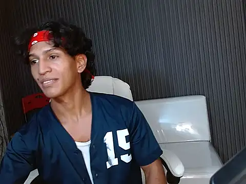 bull cam online show from October 2025 06:49:02 PM