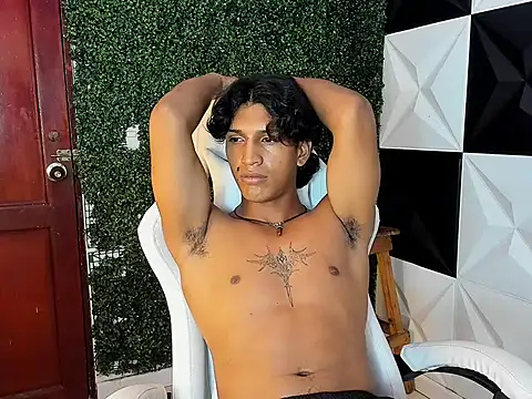 bull cam online show from November 2025 08:14:02 PM