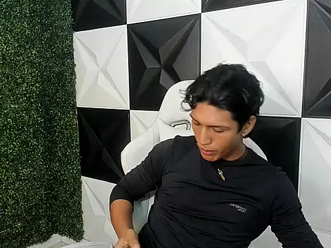 bull cam online show from December 2025 02:01:01 AM