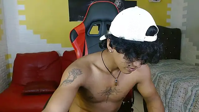 bull cam online show from November 2025 06:56:01 PM