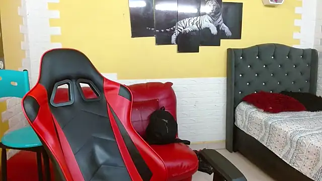 bull cam online show from October 2025 08:09:02 PM