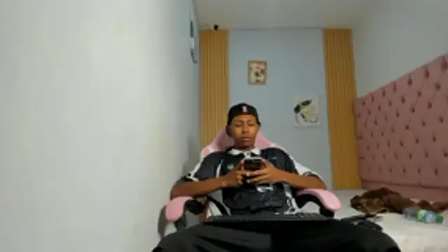 Jax Maliq online show from October 2025 02:12:02 AM
