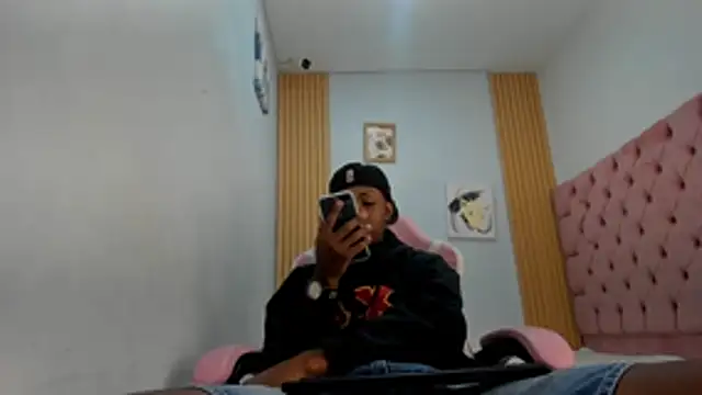 Jax Maliq online show from October 2025 05:54:02 PM