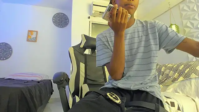 Jax Maliq online show from September 2025 02:18:01 AM