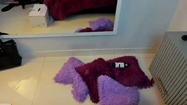 Mia Valentine  online show from March 2026 08:05:01 PM