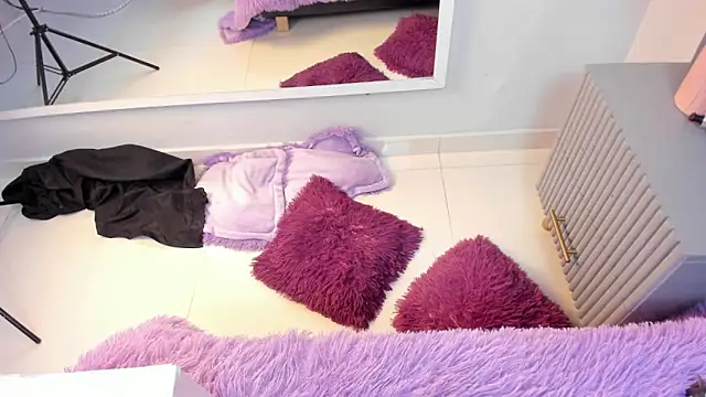 Mia Valentine  online show from February 2026 08:08:01 PM