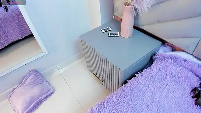 Mia Valentine  online show from February 2026 09:25:01 PM