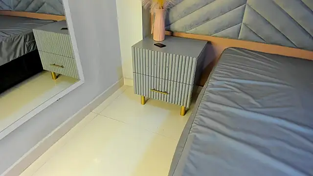 Mia Valentine  online show from February 2026 07:03:02 PM