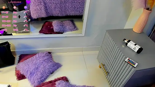 Mia Valentine  online show from March 2026 01:50:01 PM