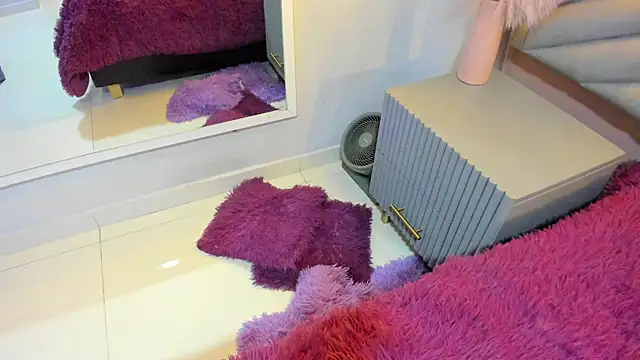 Mia Valentine  online show from March 2026 08:05:02 PM