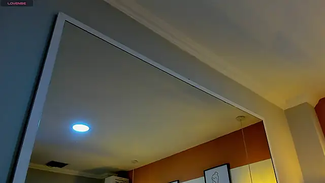 Mia Valentine  online show from December 2025 07:48:02 PM