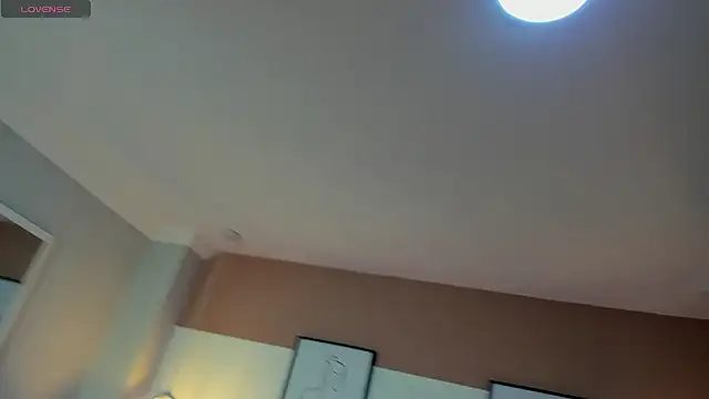 Mia Valentine  online show from February 2026 08:15:01 PM