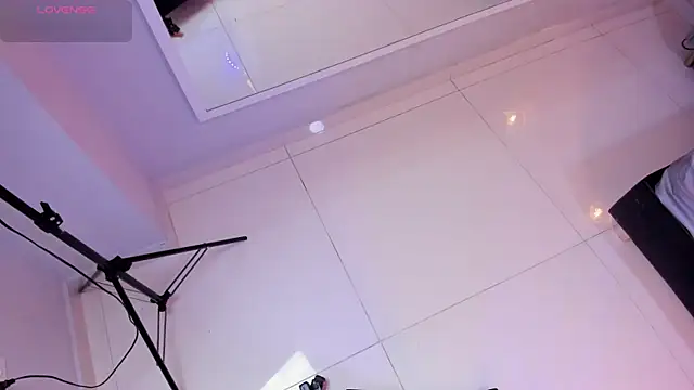 Mia Valentine  online show from November 2025 08:58:02 PM