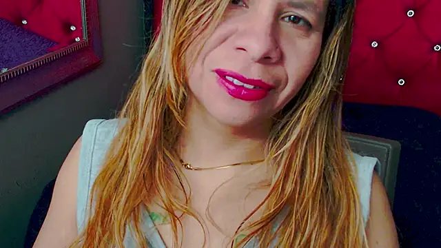 Snapshot of SofiaXDelRio chatting on October 2025 11:11:01 AM SofiaXDelRio online show from October 2025 11:11:01 AM