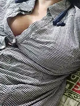 Janvi -Love online show from October 2025 05:36:02 PM