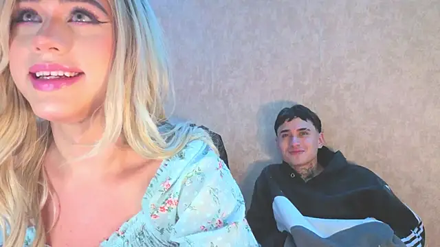 Snapshot of saraah_queen1 chatting on October 2025 04:11:01 AM saraah queen1 online show from October 2025 04:11:01 AM