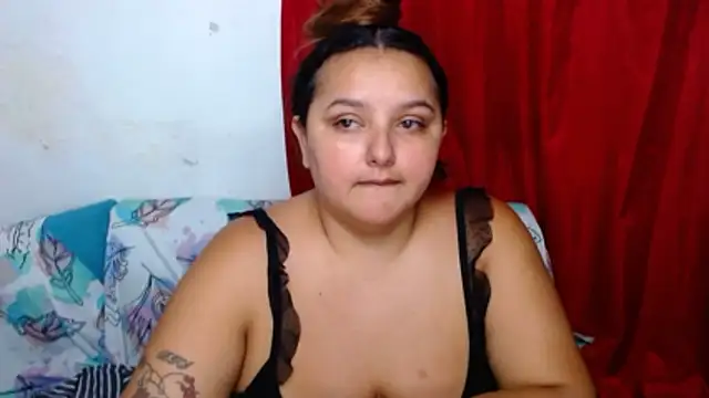 KeilyHall online show from November 2025 04:07:01 AM