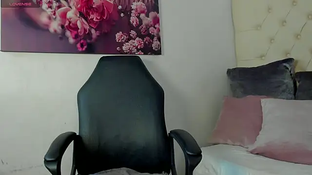 kate lua online show from September 2025 12:12:02 PM