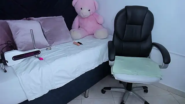 kate lua online show from February 2026 01:22:01 PM