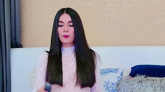 MiaDunoff online show from November 2025 10:03:02 PM