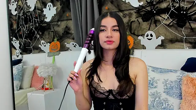 MiaDunoff online show from October 2025 09:49:02 PM