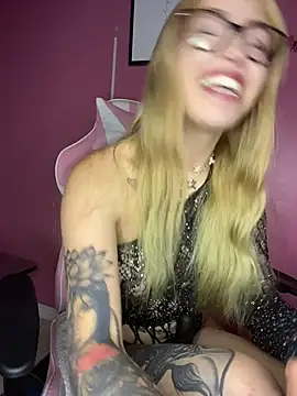 Snapshot of PrettyAshley_ chatting on June 2026 11:54:01 PM PrettyAshley online show from June 2026 11:54:01 PM