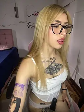 PrettyAshley  online show from June 2026 07:36:01 PM