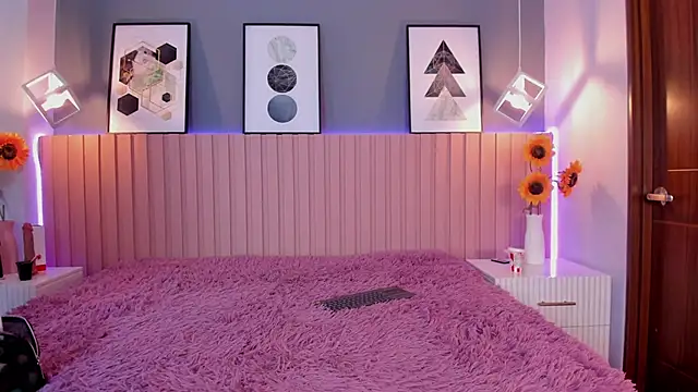 Nina Ford online show from March 2026 03:11:02 AM